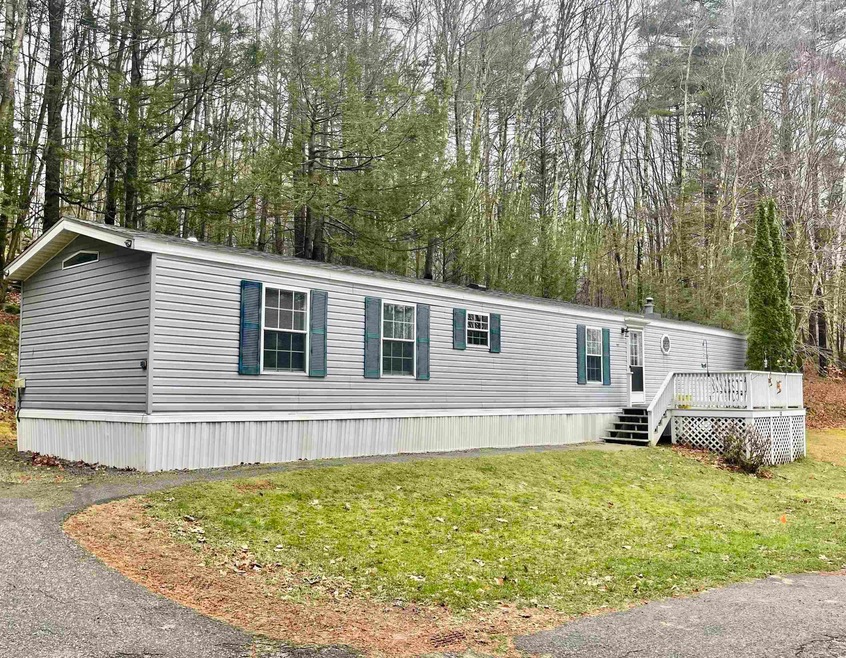 118 Princeton St, Newmarket, NH 03857 - photo 1