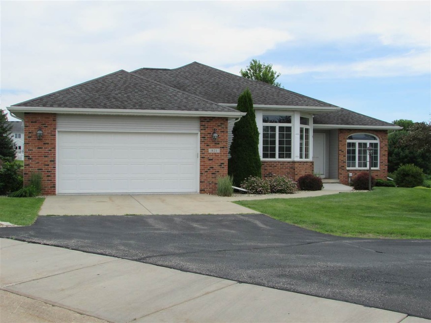 821 Charles Ct, Oregon, WI 53575 - photo 1