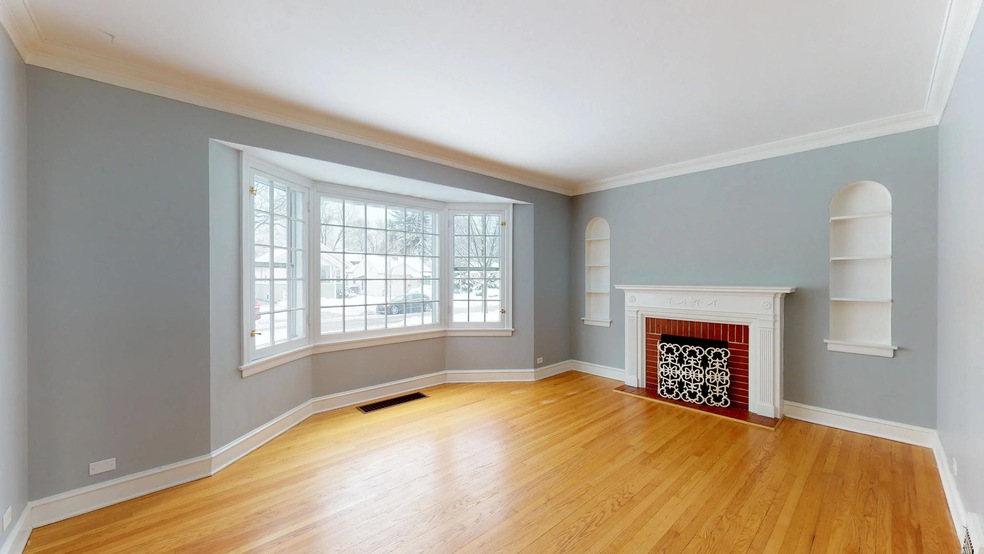 824 Margret St, Des Plaines, IL 60016 - photo 1