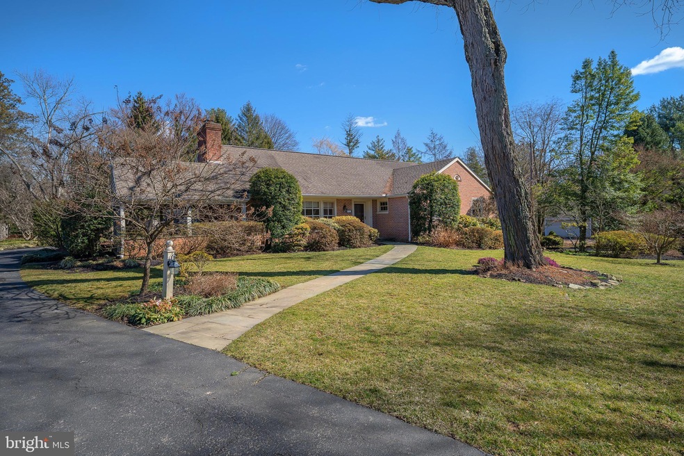 941 Morris Ave, Bryn Mawr, PA 19010 - photo 1