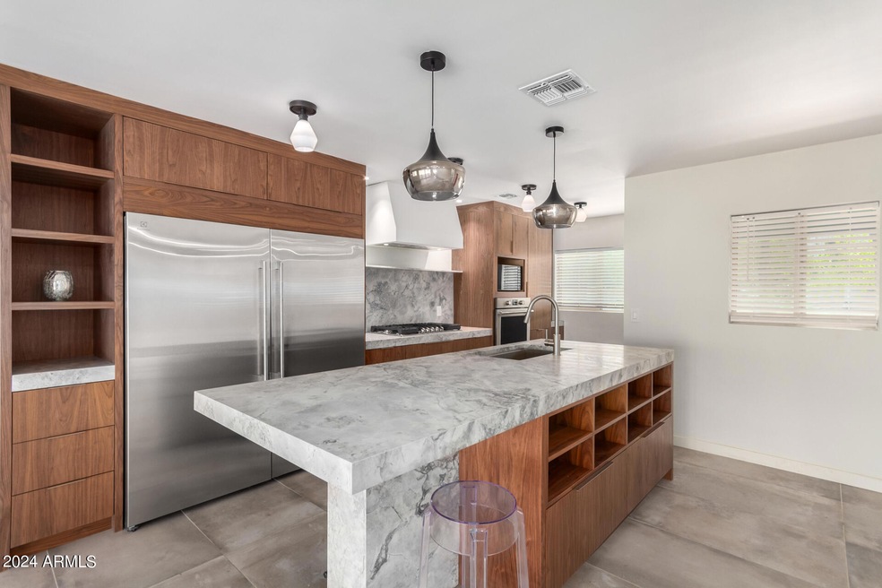 5410 E Thomas Rd, Phoenix, AZ 85018 - photo 1