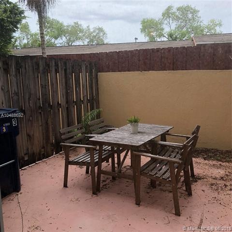 unlisted-address, Miami, FL 33193 - photo 1