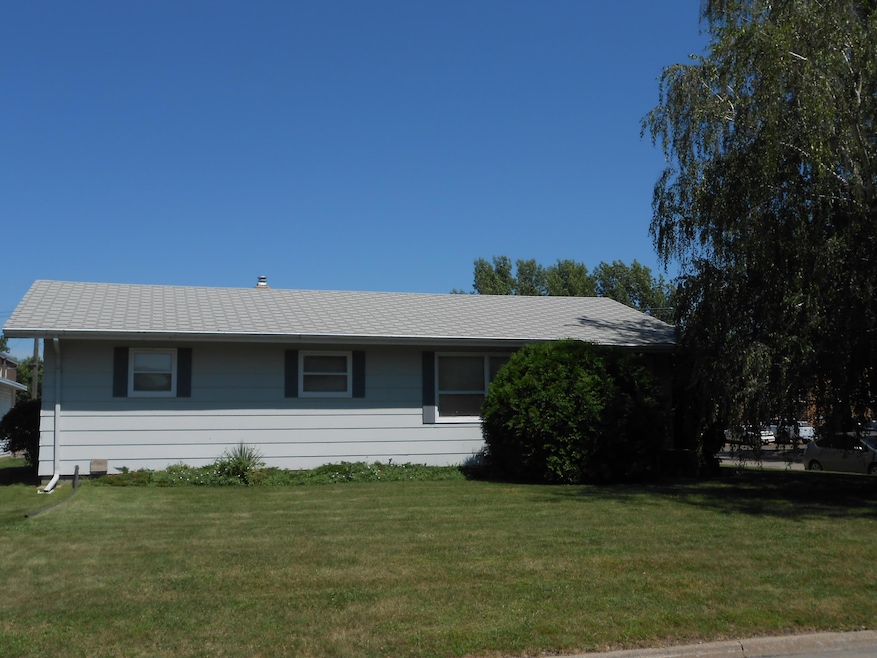 Front of Home<|><|>