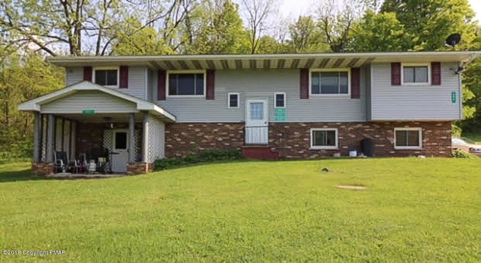 203 Joy Glen unit 201, Sciota, PA 18354 - photo 1