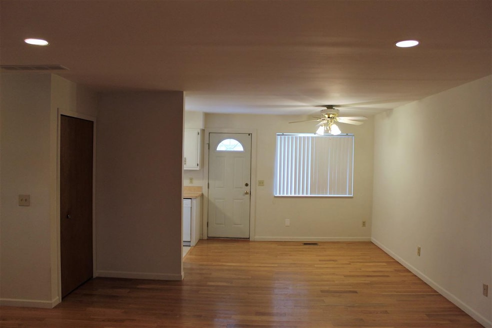 6069 Freedom Ln, Flint, MI 48506 - photo 1