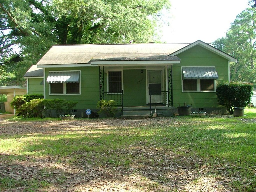 1309 Edgerly Ave, Albany, GA 31707 - photo 1