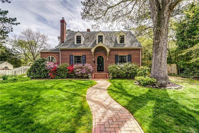 Welcome to 917 Sabot Street.  Lovely cape with great curb appeal.