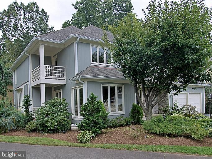 20880 Channel Ct, Sterling, VA 20165 - photo 1