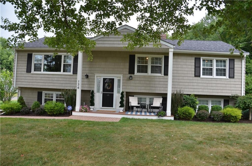 Front view of home