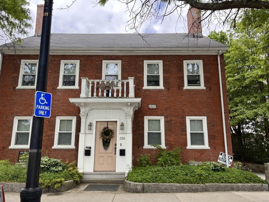 316 Main St unit 1, Wakefield, MA 01880 - photo 1