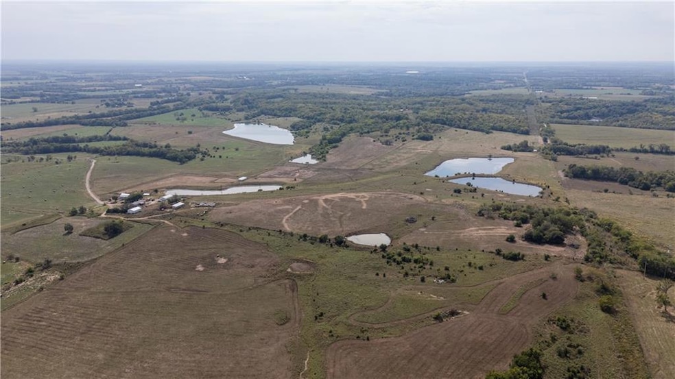 8602 E Utopia Dr, Bronaugh, MO 64728 - photo 1