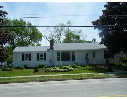 1210 Narragansett Pkwy, Warwick, RI 02888 - photo 1