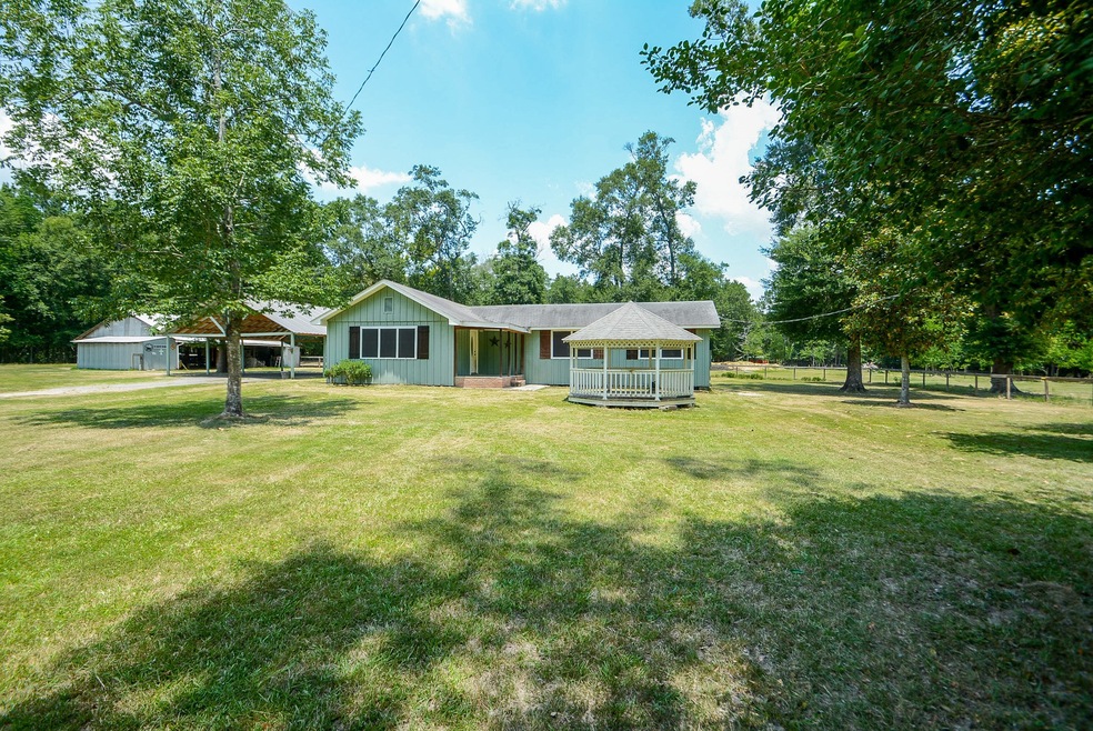 25093 Blackburn Dr, Splendora, TX 77372 - photo 1