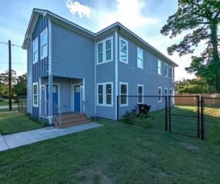 8705 Westcott Rd unit B, Houston, TX 77016 - photo 1