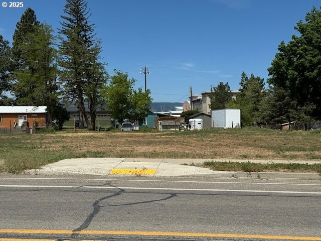 950 2nd St, North Powder, OR 97867 - photo 1