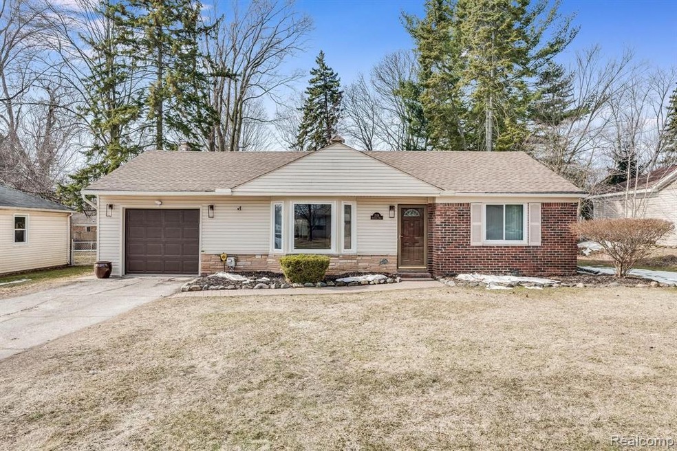 2138 Somerset Rd, Bloomfield Hills, MI 48302 - photo 1