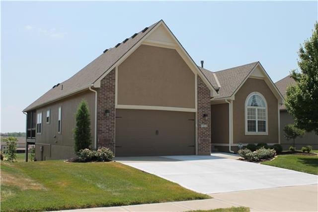 1435 Brompton Ln, Raymore, MO 64083 - photo 1