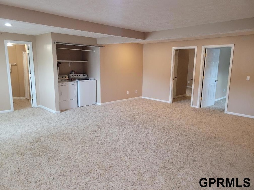 2301 Quartz Dr, Papillion, NE 68046 - photo 1