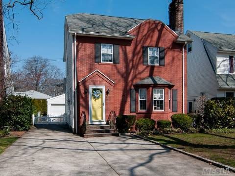 45 Cambridge Ave, Garden City, NY 11530 - photo 1