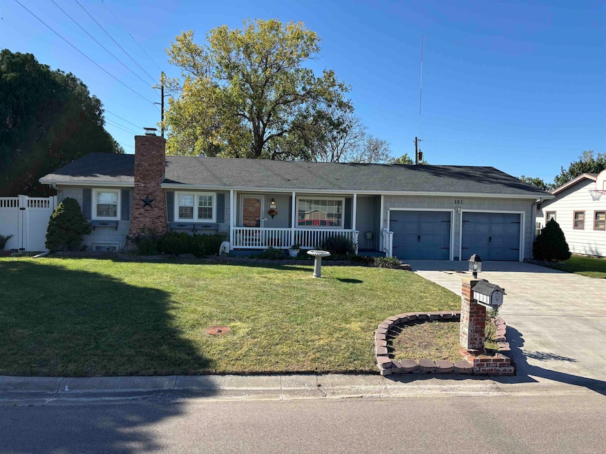 101 Alice Ave, Newton, KS 67114 - photo 1