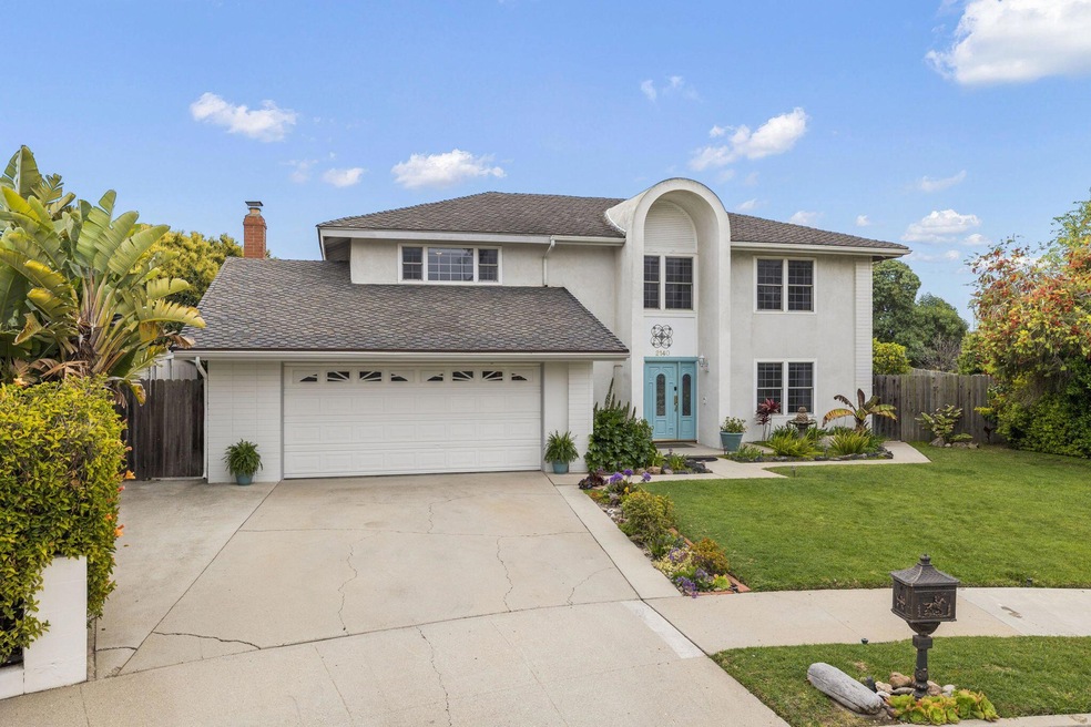 1-web-or-mls-UpmarketMedia-2140Nor-174