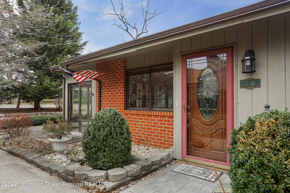 70 Ellsworth Ct, Red Bank, NJ 07701 - photo 1