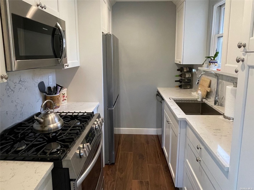 73 Glen Keith Rd unit U, Glen Cove, NY 11542 - photo 1