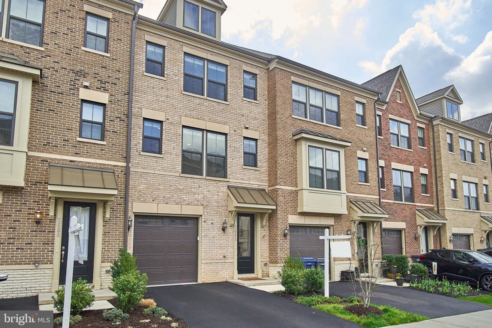 3691 Ambrose Hills Rd, Falls Church, VA 22041 - photo 1