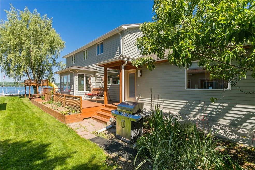 Adorned with gardens, fruit trees and fruit bushes