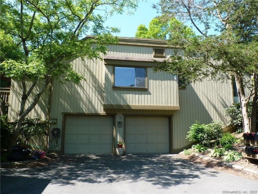 657 Heritage Village unit A, Southbury, CT 06488 - photo 1