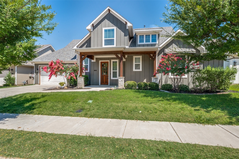 For Sale $559,900 • Co-Listing Agent