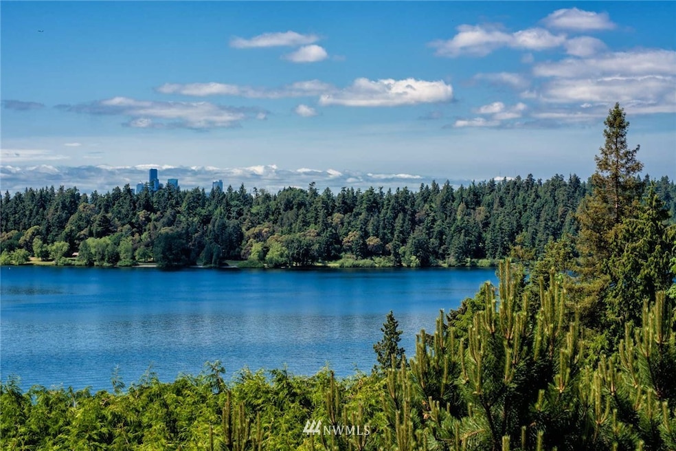 7570 SE 71st St, Mercer Island, WA 98040 - photo 1