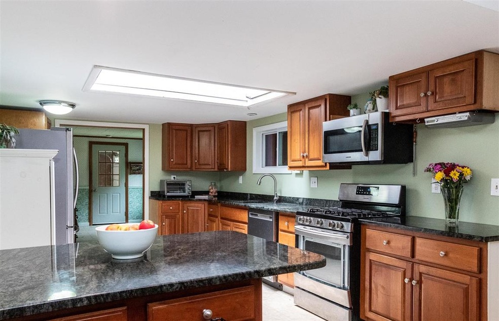 172 Cross Rd, Strafford, NH 03884 - photo 1