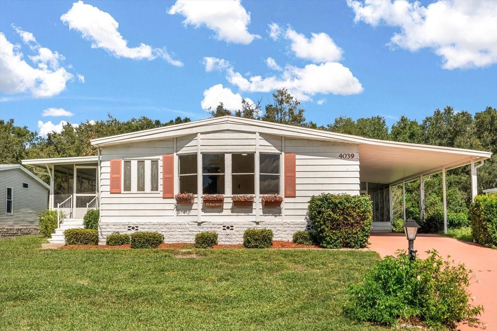 Street View Showing 2 Porches, 1 on Each Side.