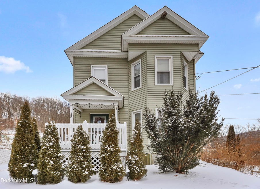 35 Whitman St, North Adams, MA 01247 - photo 1