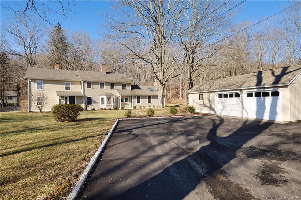 560 County Rd, Guilford, CT 06437 - photo 1