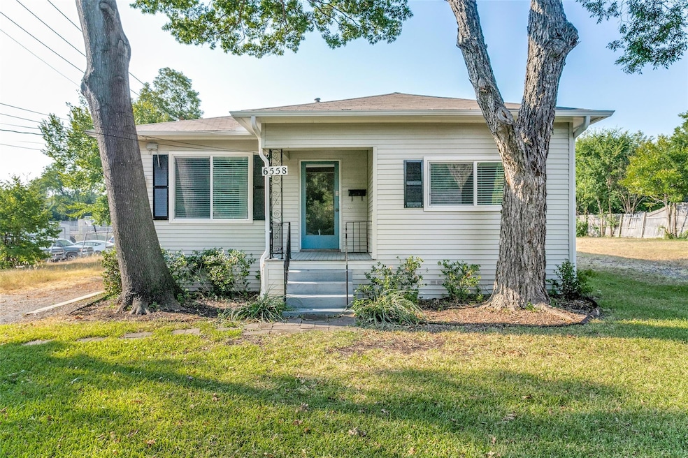 6558 Trammel Dr, Dallas, TX 75214 - photo 1