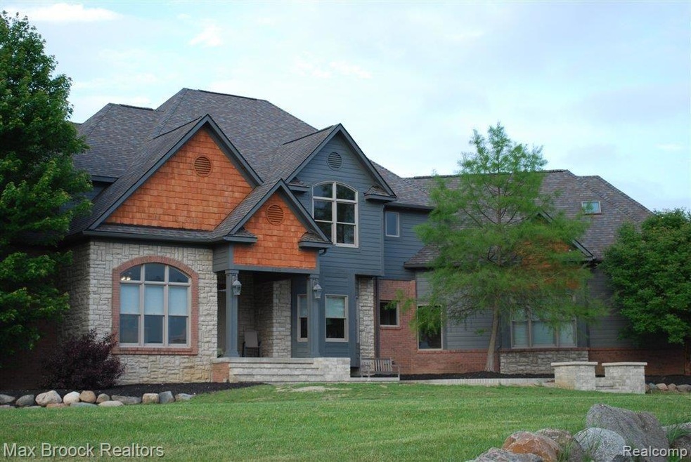Stone Dr