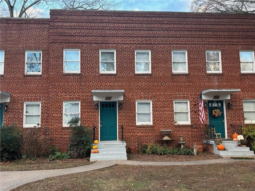 625 Simmons St, Gainesville, GA 30501 - photo 1