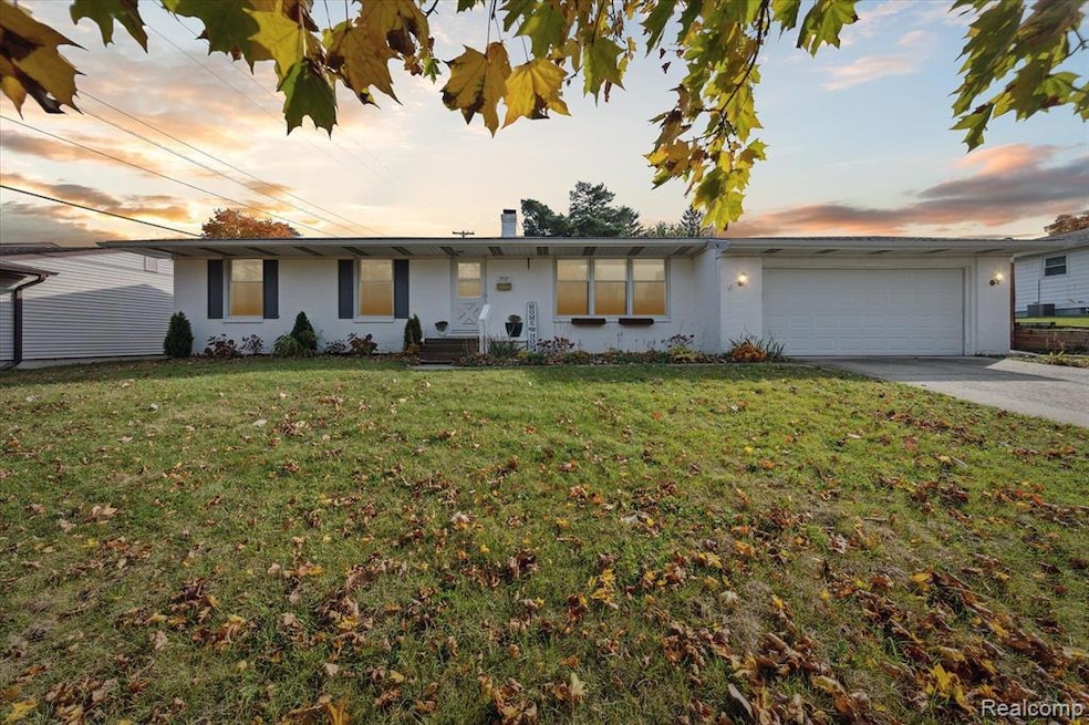 3121 Snowglen Ln, Lansing, MI 48917 - photo 1