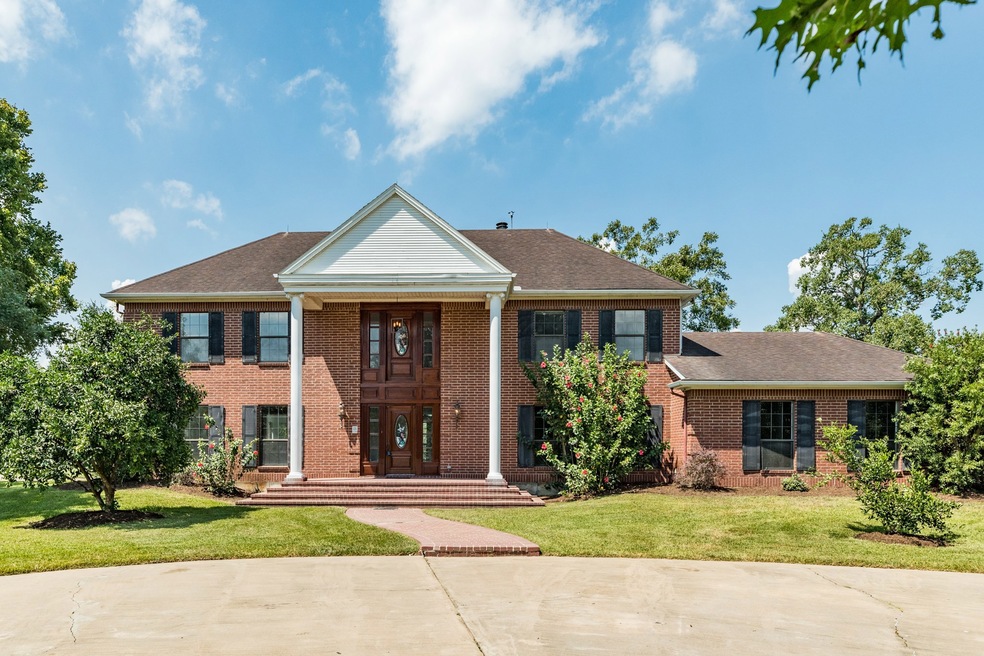 1030 Fm 517 Rd, Alvin, TX 77511 - photo 1