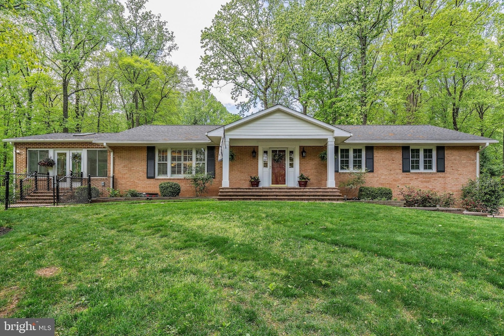 12411 Ramrod Ct, Fairfax, VA 22030 - photo 1