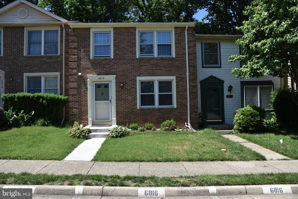 6816 Montivideo Square Ct, Falls Church, VA 22043 - photo 1