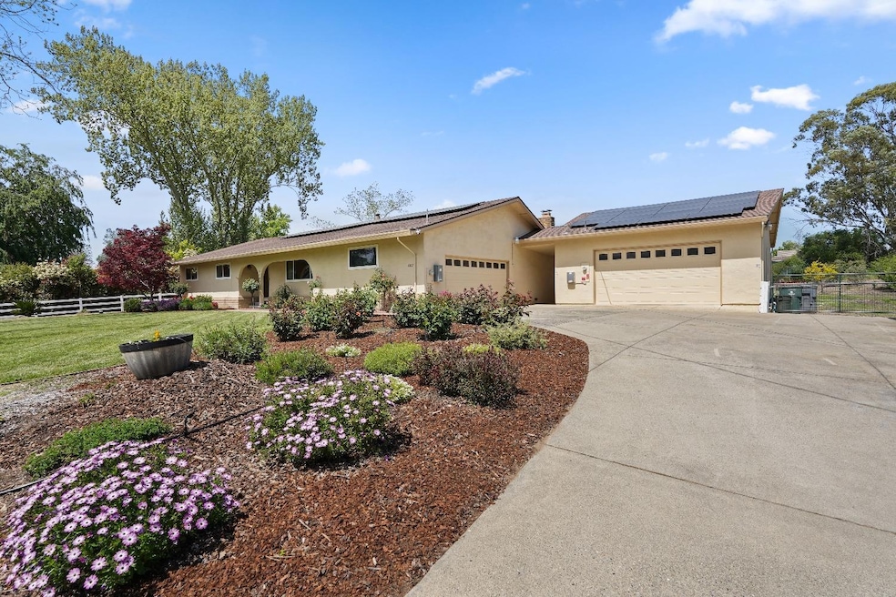 Sold $1,150,000 • Co-Listing Agent