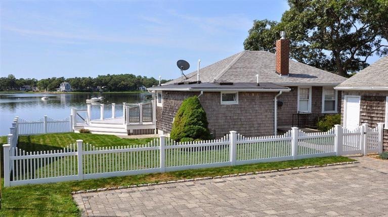 12 Circuit Ave, Wareham, MA 02571 - photo 1