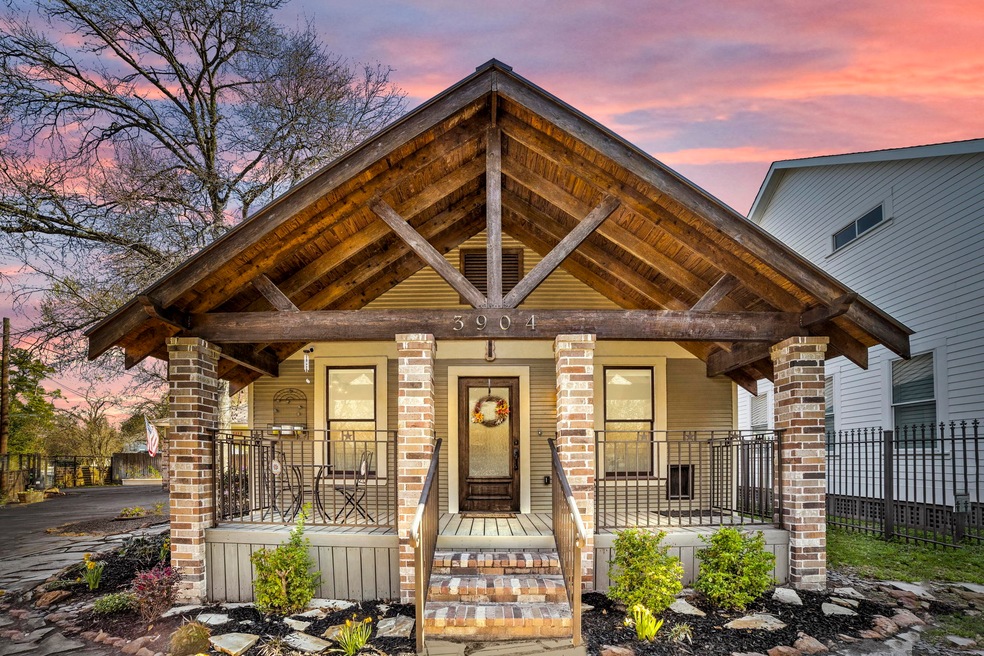 3904 Searle Dr, Houston, TX 77009 - photo 1