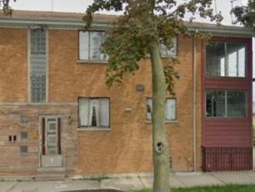 2835 N Long Ave, Chicago, IL 60641 - photo 1