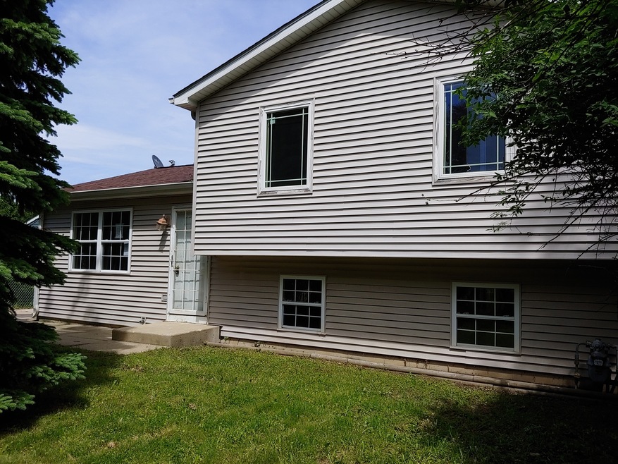 1931 W Dugdale Rd, Waukegan, IL 60085 - photo 1