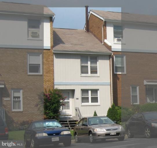 9576 Canterbury Riding, Laurel, MD 20723 - photo 1