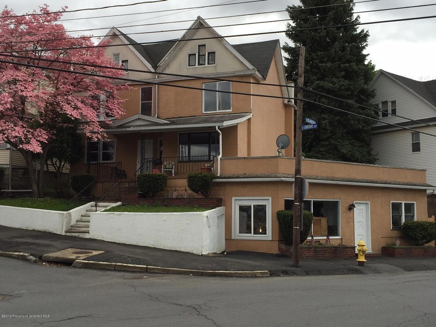 102 W Grove St, Dunmore, PA 18509 - photo 1